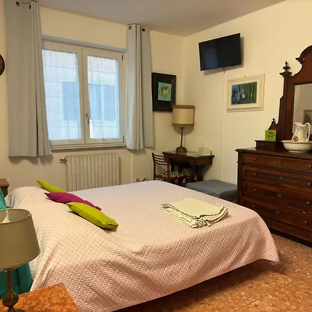 Artisanti - Dania Homestay Bardolino